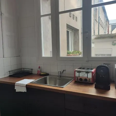 Le Fonctionnel Apartment *